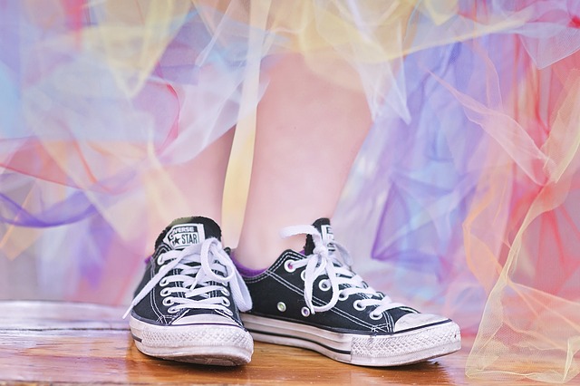 tmavé converse.jpg
